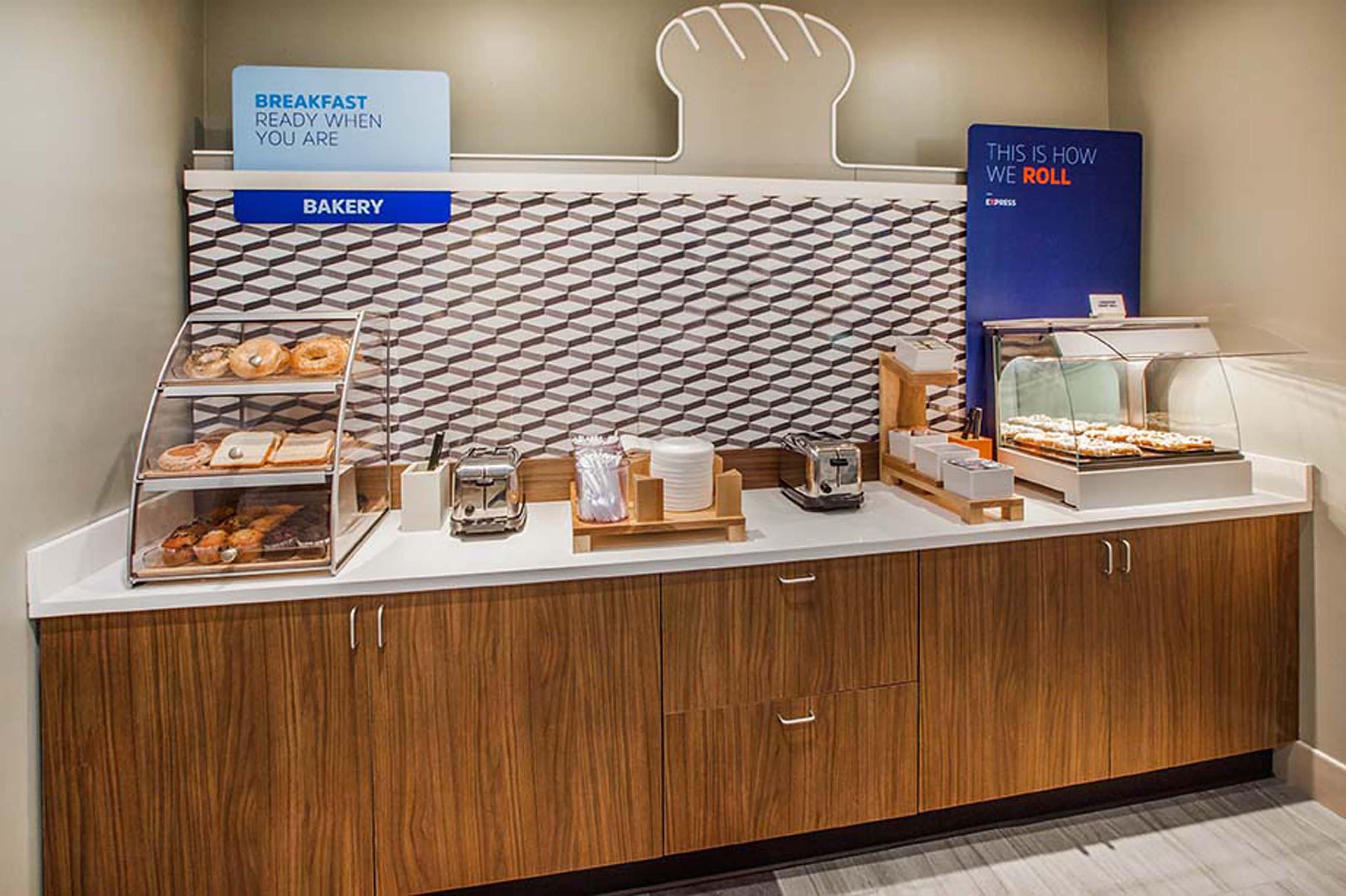 Holiday Inn Express Hotel & Suites Knoxville By Ihg Eksteriør bilde